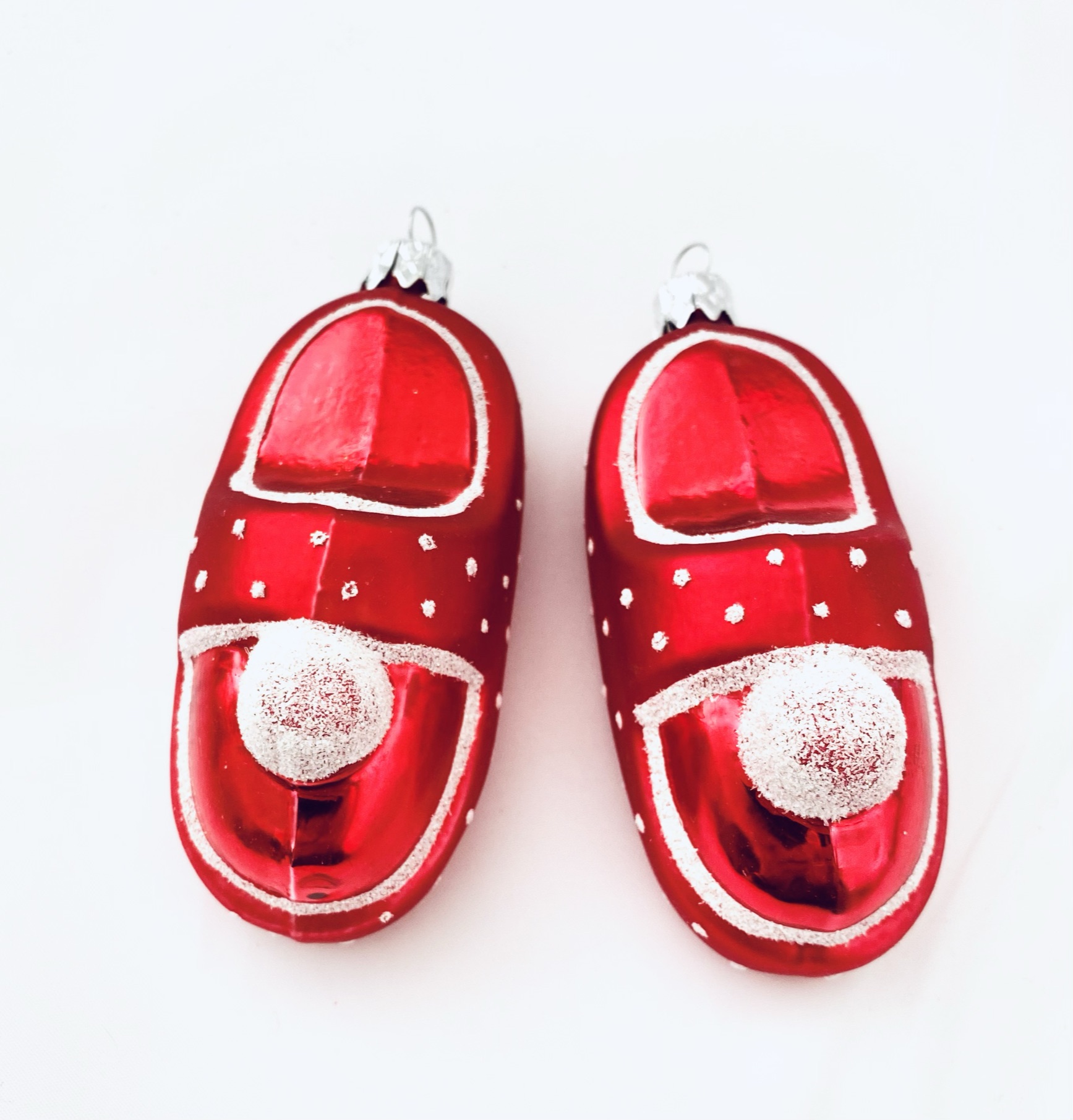 IRISA Skleněné ozdoby BABIČČINY PAPUČE vel.8 cm Balení: 2ks, Barva: červená